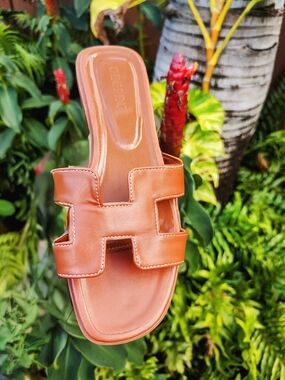 Lady Slippers Outdoor Luxury Fashion Sandals Style
